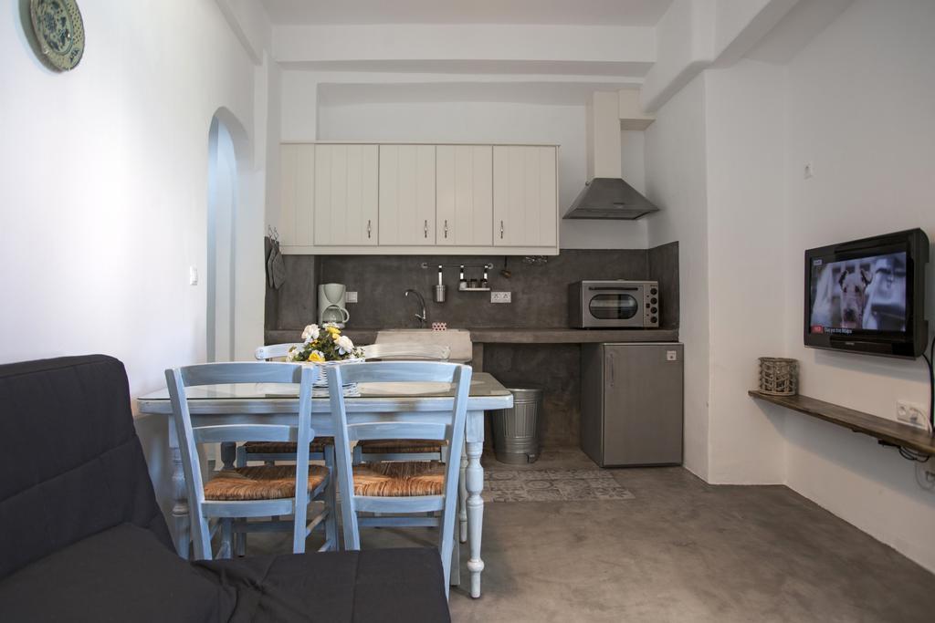 Portes View House Parikia  Room photo